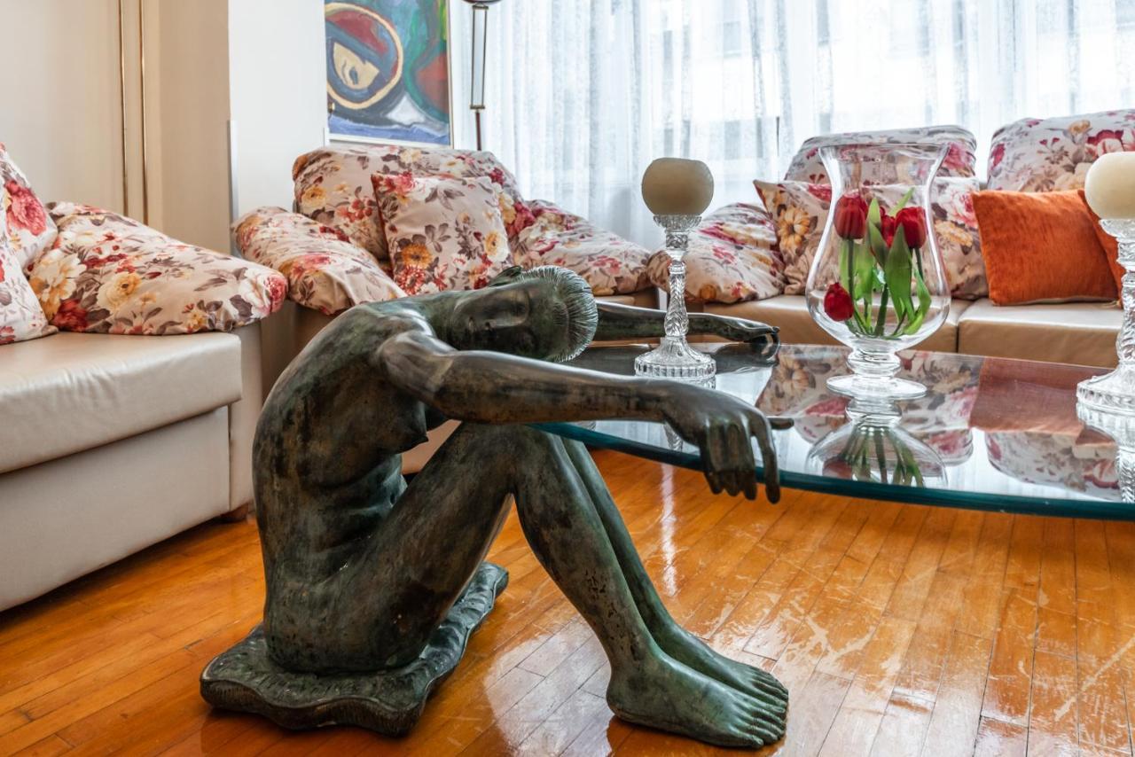 Vintage And Warm 2Br Apartament In Tirana Buitenkant foto