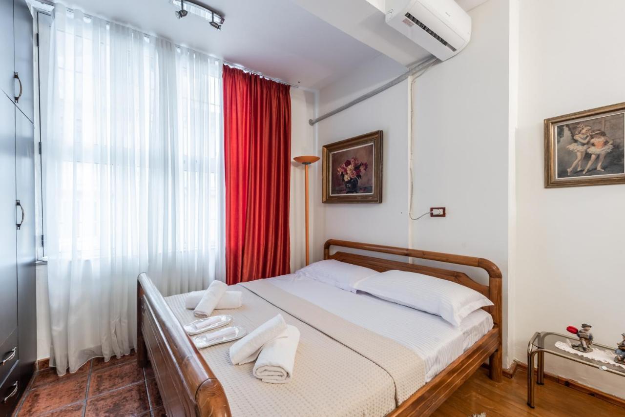 Vintage And Warm 2Br Apartament In Tirana Buitenkant foto